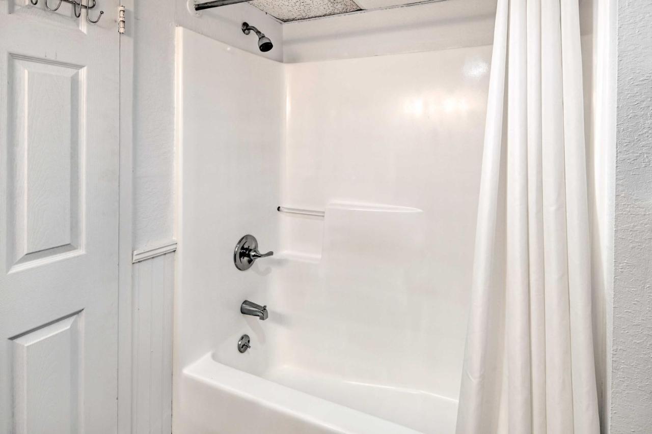 Beachfront Condo In Myrtle Beach With Pool Access Zewnętrze zdjęcie